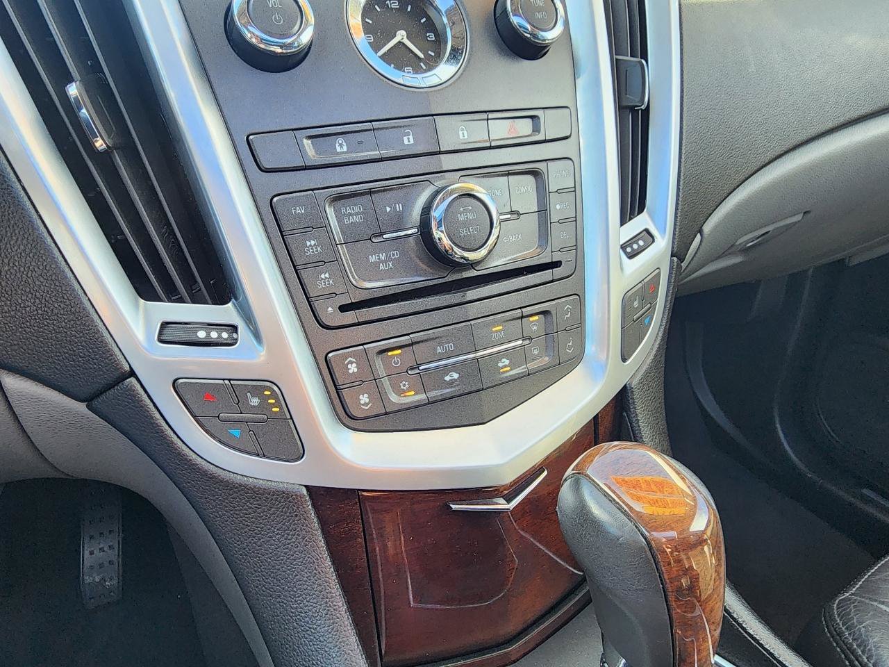 Used 2010 Cadillac SRX Luxury FWD image 18