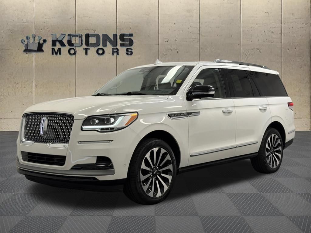 Certified 2023 Lincoln Navigator Reserve AWD/4WD image 1