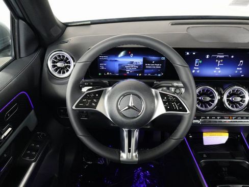 New 2026 Mercedes-Benz GLB 250 image 3