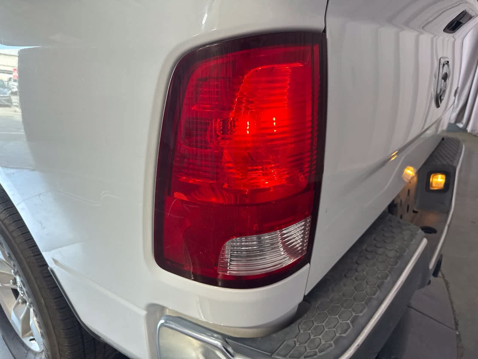 Used 2018 RAM 1500 Tradesman w/ Chrome Appearance Group AWD/4WD image 13