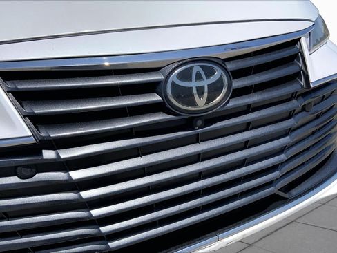 Used 2022 Toyota Avalon Limited w/ Advanced Safety Package FWD image 29