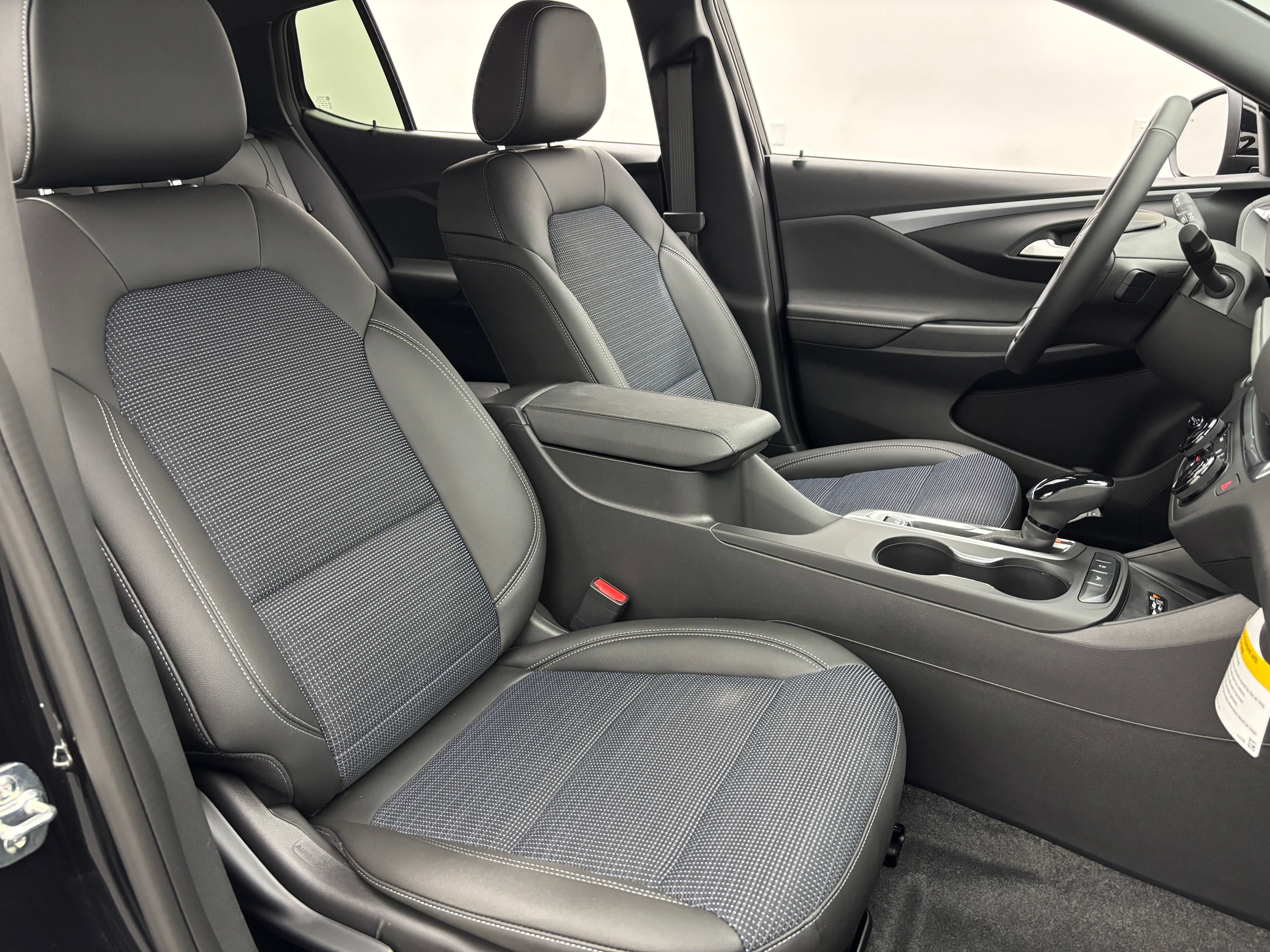 New 2026 Buick Envista Sport Touring w/ Convenience I Package FWD image 32