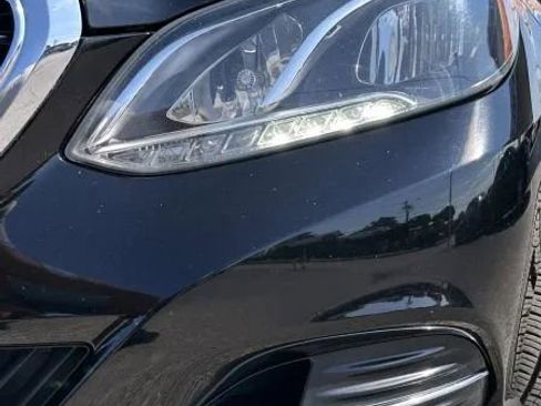 Used 2014 Mercedes-Benz E 350 4MATIC Sedan image 9