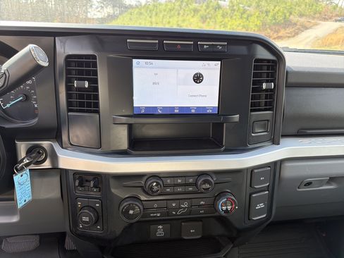 Used 2023 Ford F250 XLT w/ FX4 Off-Road Package image 28