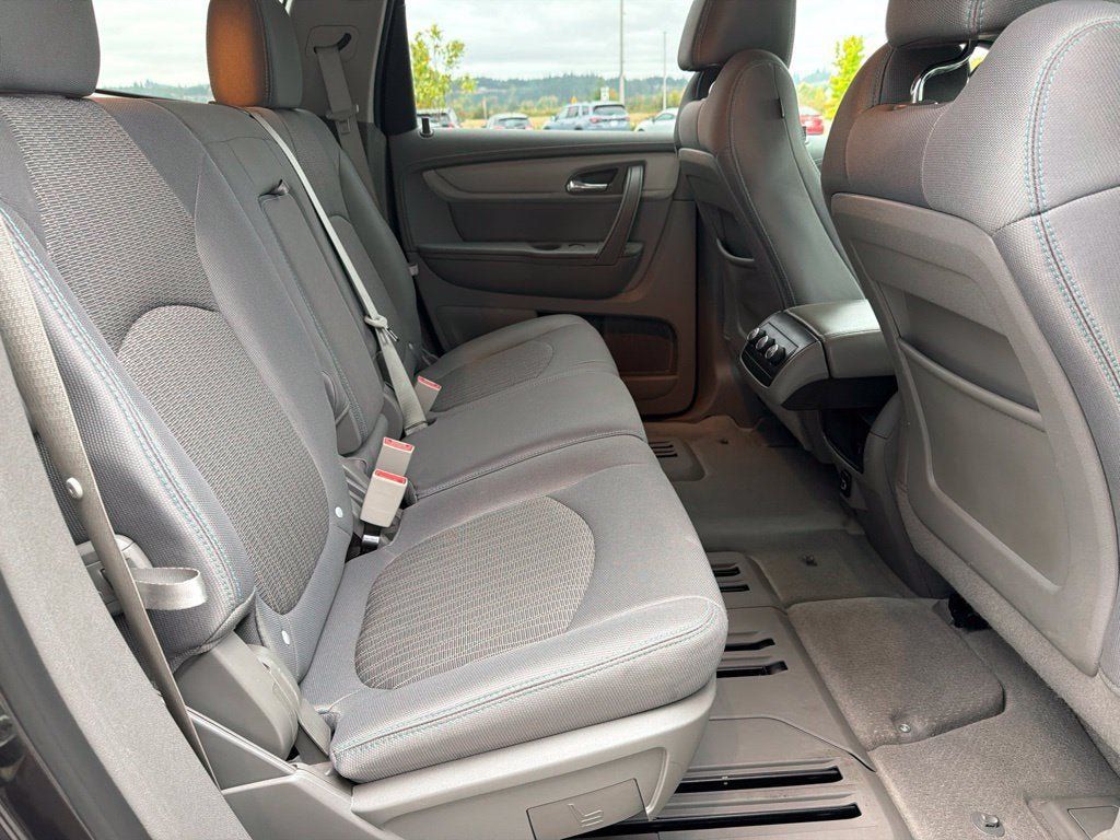 Used 2017 Chevrolet Traverse LS FWD image 13