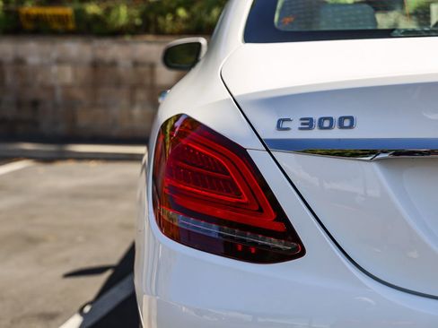 Used 2021 Mercedes-Benz C 300 Sedan image 7