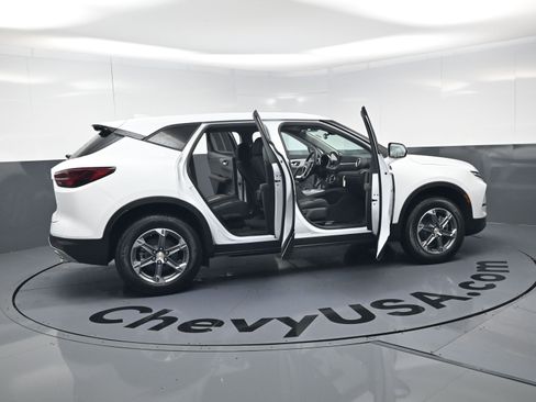 Certified 2025 Chevrolet Blazer LT image 24