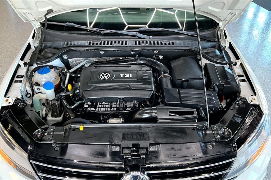 Used 2016 Volkswagen Jetta Sport FWD image 29