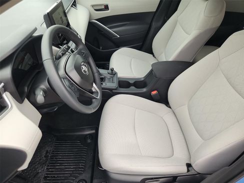Used 2026 Toyota Corolla Cross LE w/ Moonroof Package FWD image 19