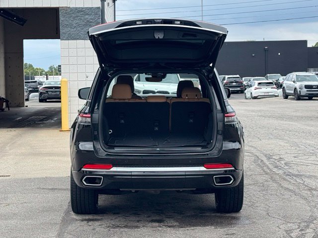 Used 2022 Jeep Grand Cherokee Summit AWD/4WD image 33