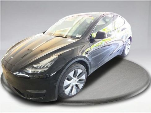 Used 2023 Tesla Model Y Long Range AWD/4WD image 10