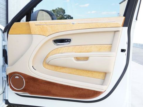 Used 2012 Bentley Mulsanne RWD image 52