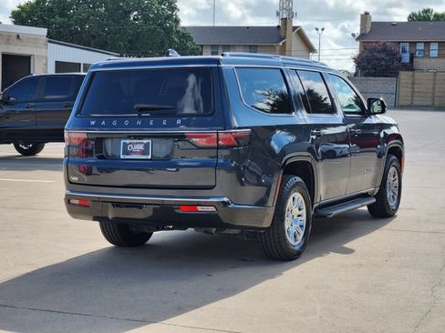 Used 2024 Jeep Wagoneer 4WD w/ Convenience Group I image 14