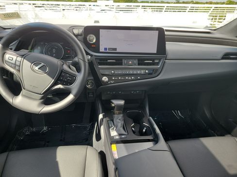 Certified 2025 Lexus ES 300h w/ Premium Package FWD image 15
