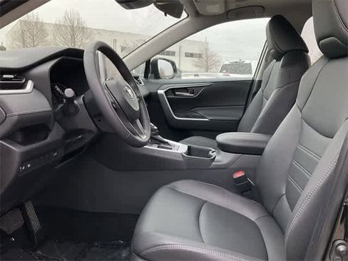 Used 2025 Toyota RAV4 XLE Premium image 13