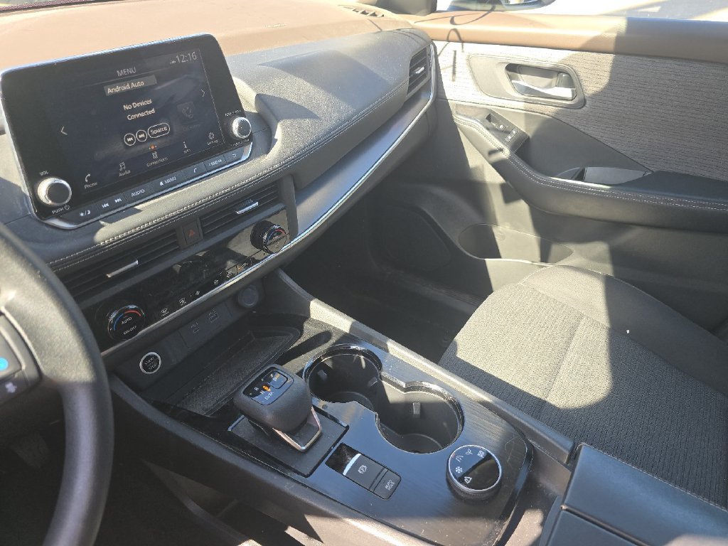 Used 2023 Nissan Rogue SV AWD/4WD image 28