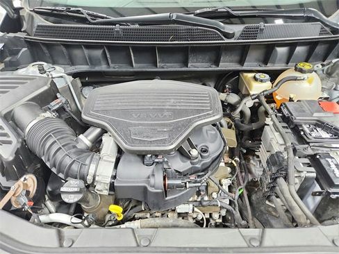 Used 2018 Cadillac XT5 Premium Luxury image 17