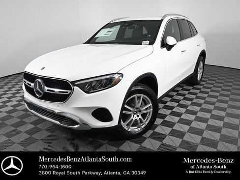 New 2025 Mercedes-Benz GLC 300 4MATIC image 1
