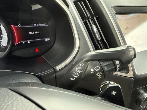 Used 2020 Ford Edge SEL AWD/4WD image 18