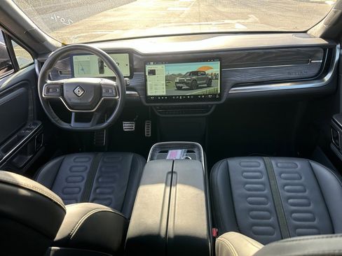 Used 2022 Rivian R1T Launch Edition image 8
