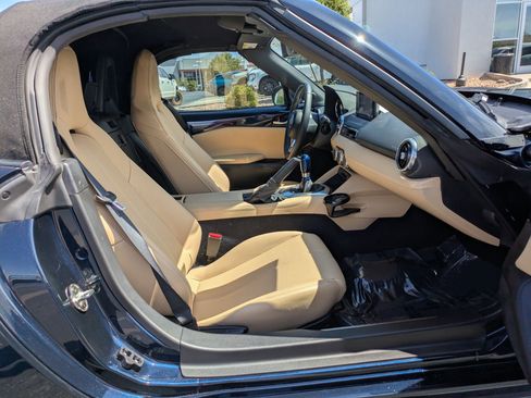 Used 2025 MAZDA MX-5 Miata Grand Touring RWD image 29
