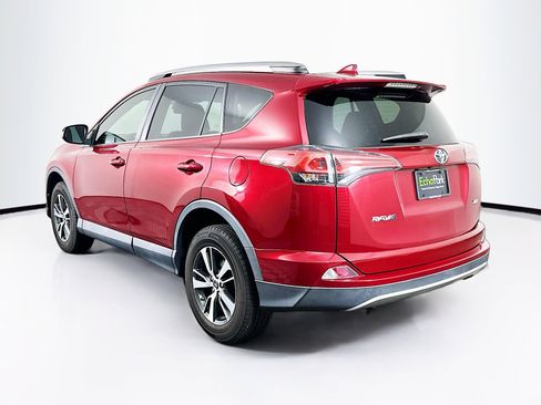 Used 2018 Toyota RAV4 XLE image 5