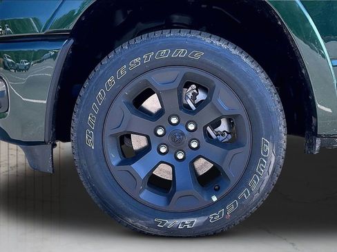 New 2026 RAM 1500 4x4 Crew Cab image 33