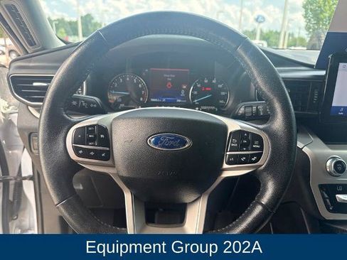 Certified 2021 Ford Explorer XLT w/ Equipment Group 202A RWD image 18