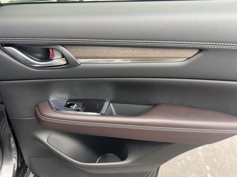 New 2025 MAZDA CX-5 Signature image 32