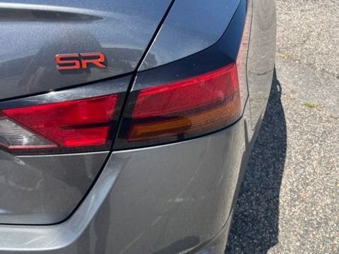 Used 2024 Nissan Altima 2.5 SR FWD image 5