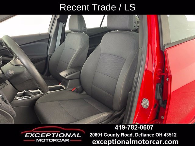 Used 2018 Chevrolet Cruze LS FWD image 33