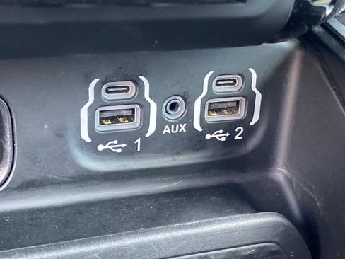 Certified 2023 RAM 1500 Big Horn image 33