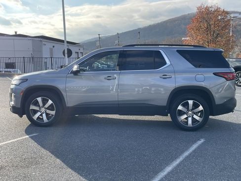 Certified 2023 Chevrolet Traverse LT w/ LT Premium Package image 9