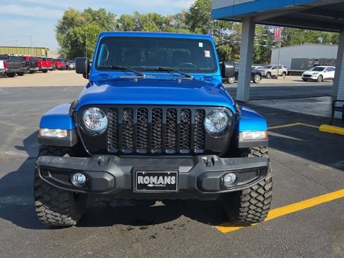 Used 2021 Jeep Gladiator Sport AWD/4WD image 2