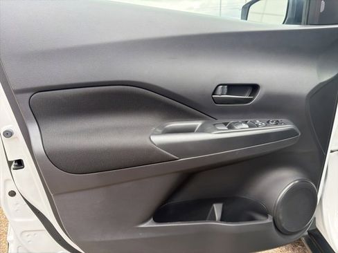 Certified 2023 Nissan Kicks S image 7