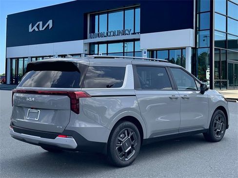 New 2026 Kia Carnival EX image 6