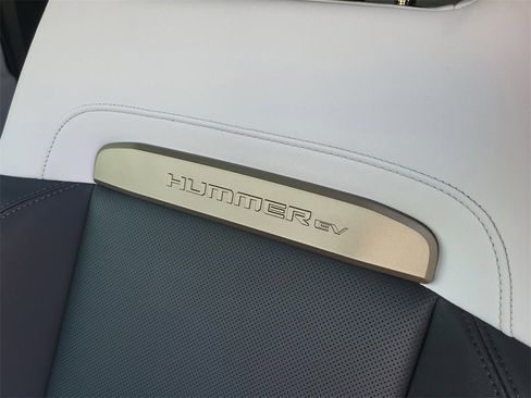 New 2025 GMC Hummer EV 3X w/ Extreme Off-Road Package image 13