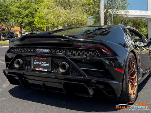 Used 2022 Lamborghini Huracan EVO RWD image 52