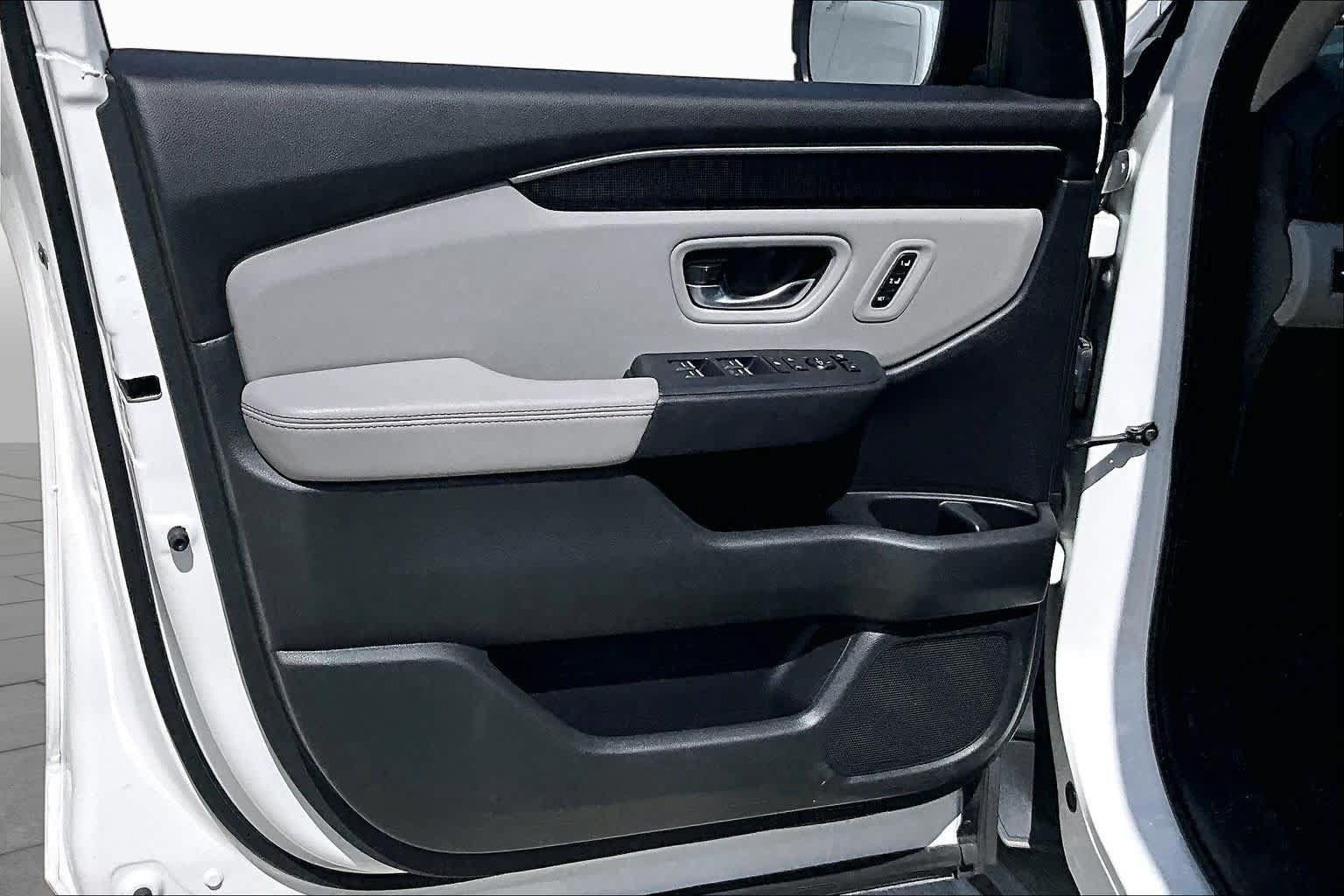 Used 2023 Honda Pilot Elite image 24