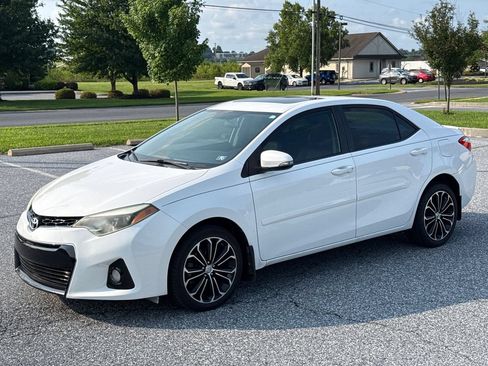 Used 2015 Toyota Corolla S Premium FWD image 4