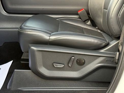 Used 2025 Ford Expedition Max Platinum image 14