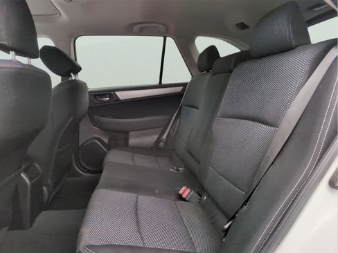 Used 2016 Subaru Outback 2.5i Premium image 29