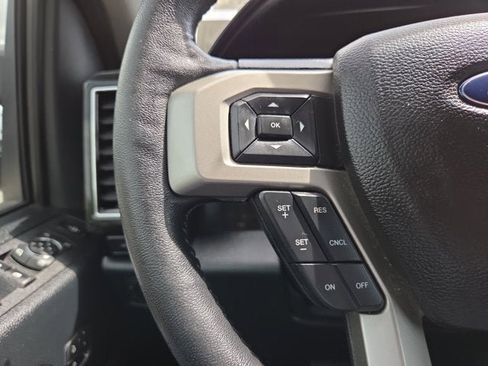 Used 2018 Ford F250 Lariat w/ Lariat Ultimate Package AWD/4WD image 22