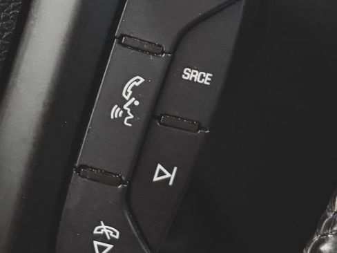 Used 2014 Buick Enclave Leather FWD image 11