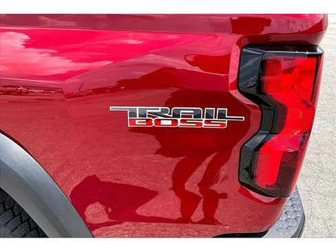 Used 2024 Chevrolet Colorado Trail Boss w/ Advanced Trailering Package AWD/4WD image 38
