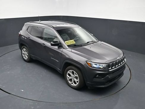 Used 2024 Jeep Compass Latitude AWD/4WD image 29