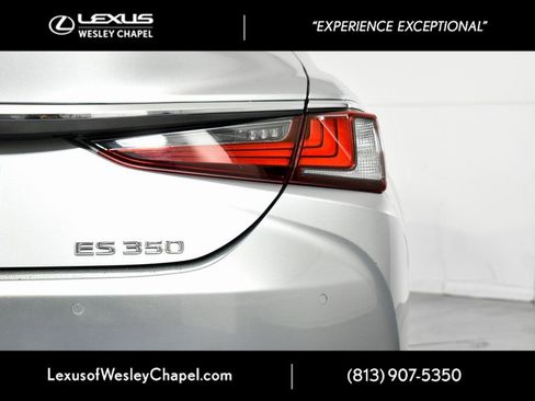 Used 2022 Lexus ES 350 350 w/ Premium Package image 8