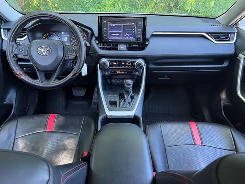 Used 2022 Toyota RAV4 LE AWD/4WD image 25