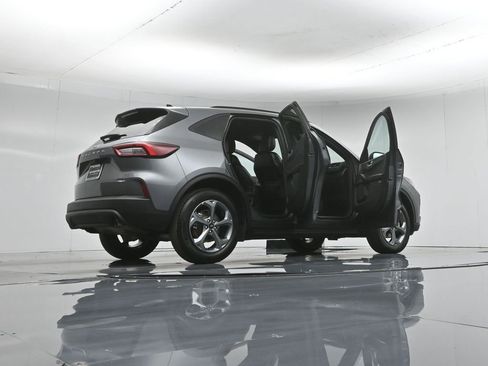 Certified 2025 Ford Escape ST-Line AWD/4WD image 51