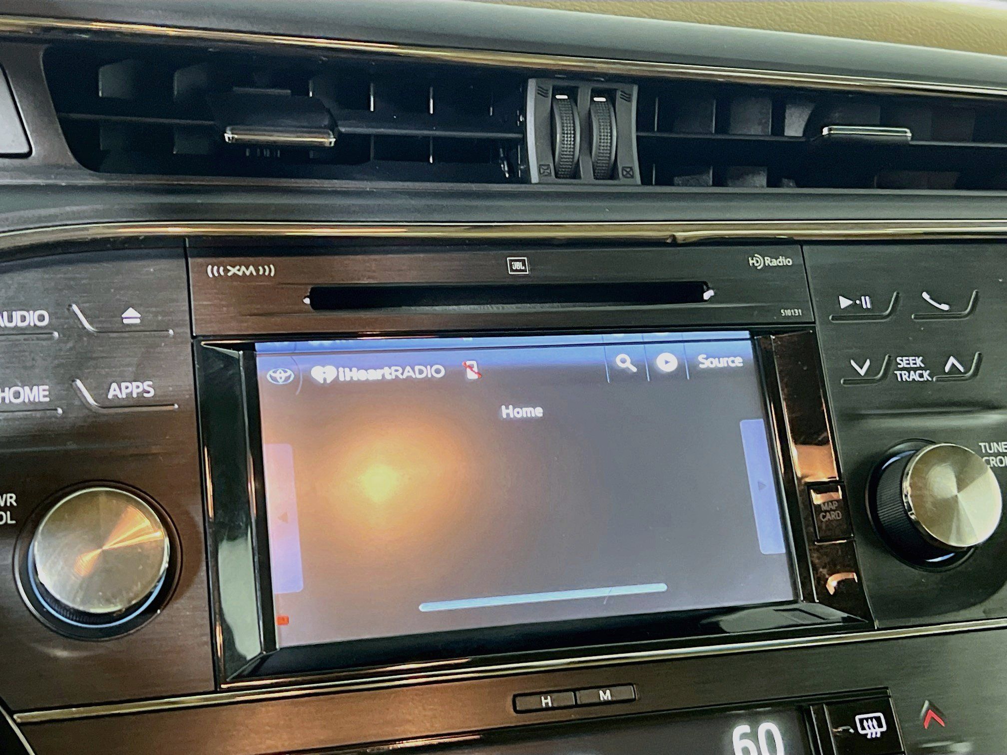 Used 2018 Toyota Avalon Limited FWD image 27